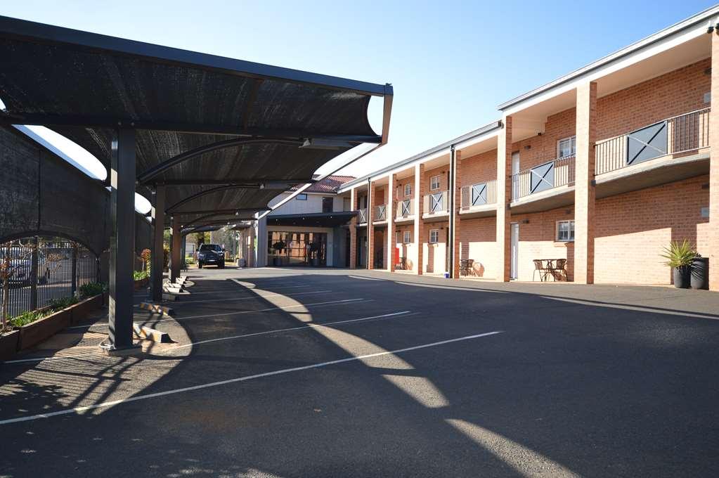 Bluegum Dubbo (Adults Only) Motel Exterior photo