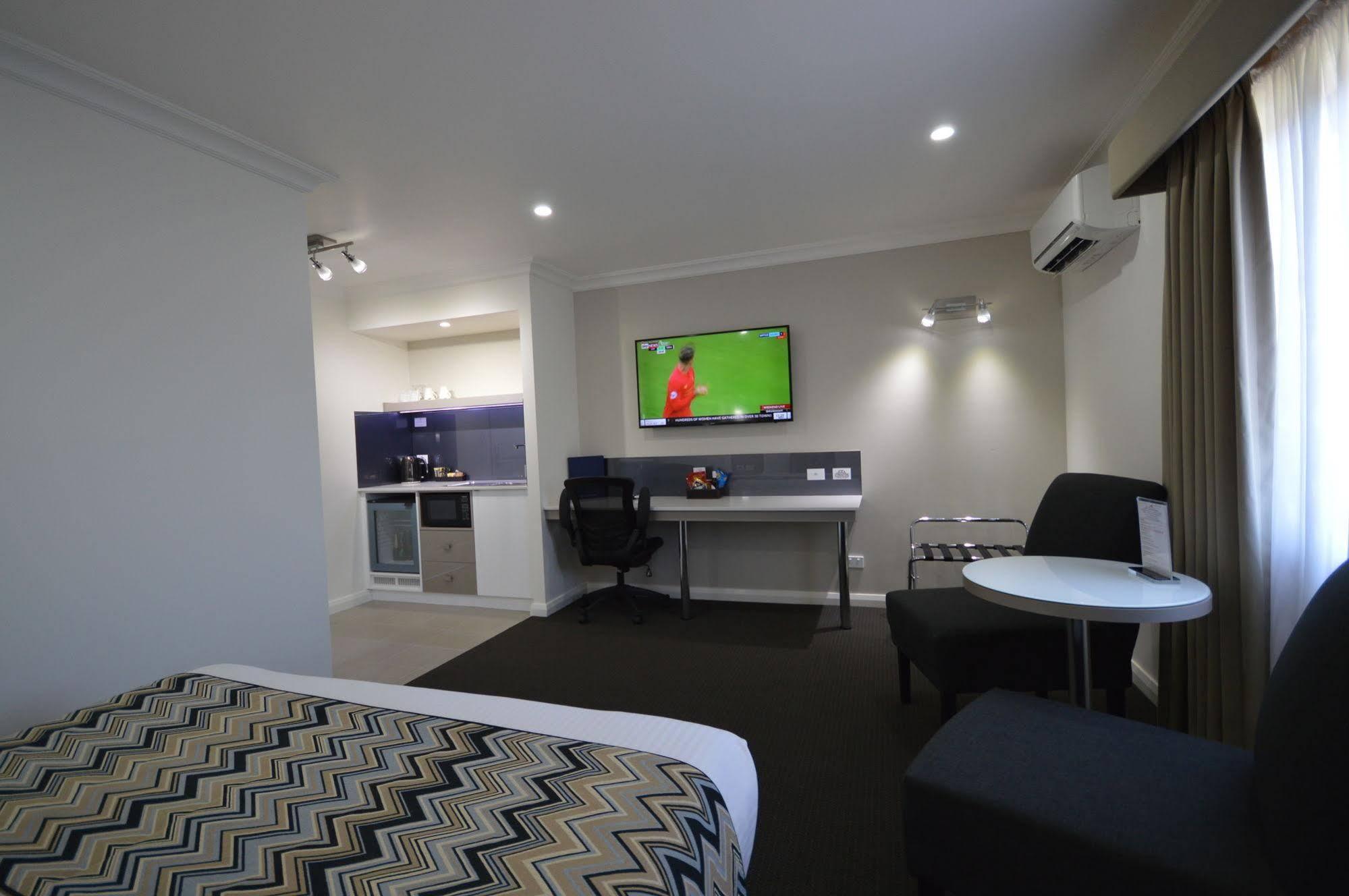 Bluegum Dubbo (Adults Only) Motel Exterior photo
