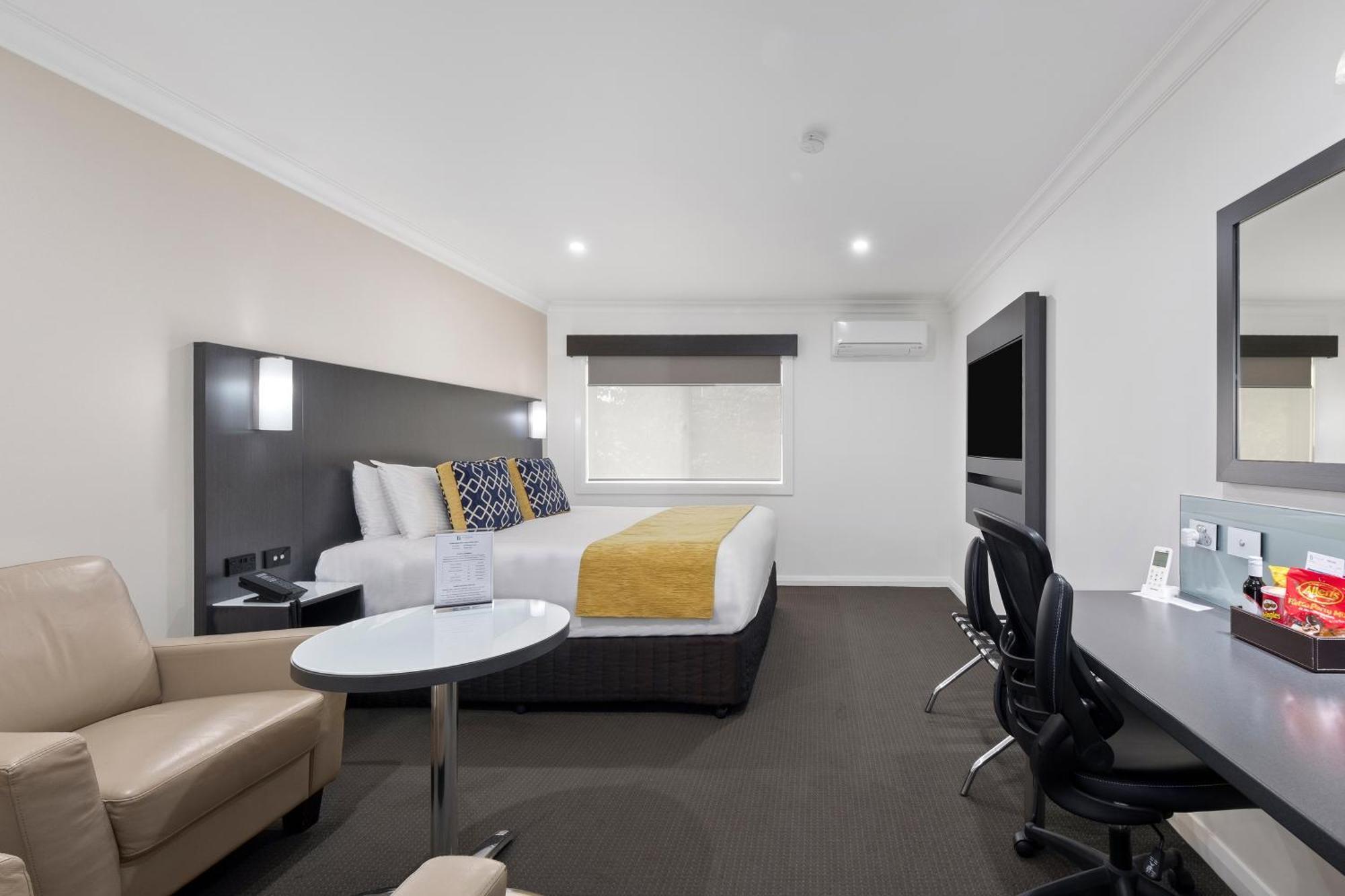 Bluegum Dubbo (Adults Only) Motel Room photo